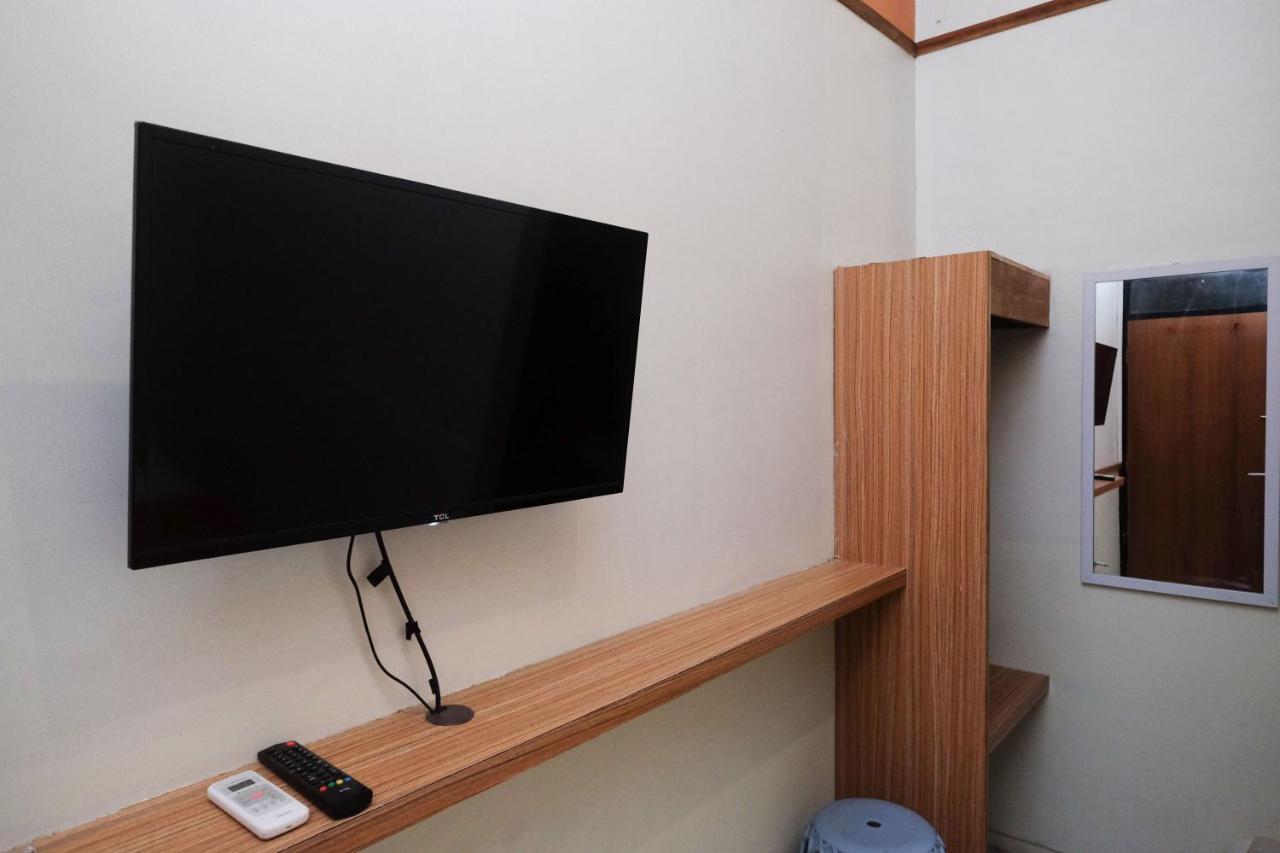 Reddoorz Near Lotte Mart Maguwoharjo Yogyakarta Ξενοδοχείο Εξωτερικό φωτογραφία