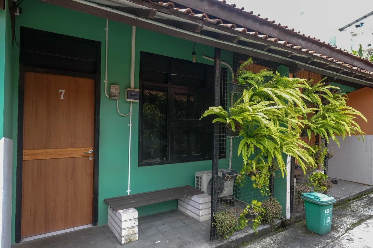 Reddoorz Near Lotte Mart Maguwoharjo Yogyakarta Ξενοδοχείο Εξωτερικό φωτογραφία
