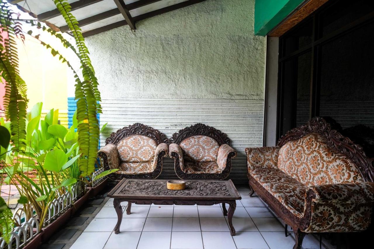 Reddoorz Near Lotte Mart Maguwoharjo Yogyakarta Ξενοδοχείο Εξωτερικό φωτογραφία