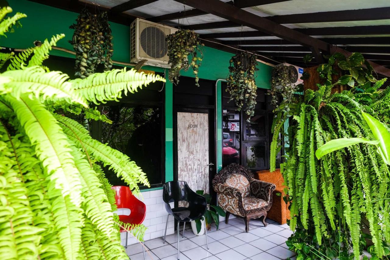 Reddoorz Near Lotte Mart Maguwoharjo Yogyakarta Ξενοδοχείο Εξωτερικό φωτογραφία