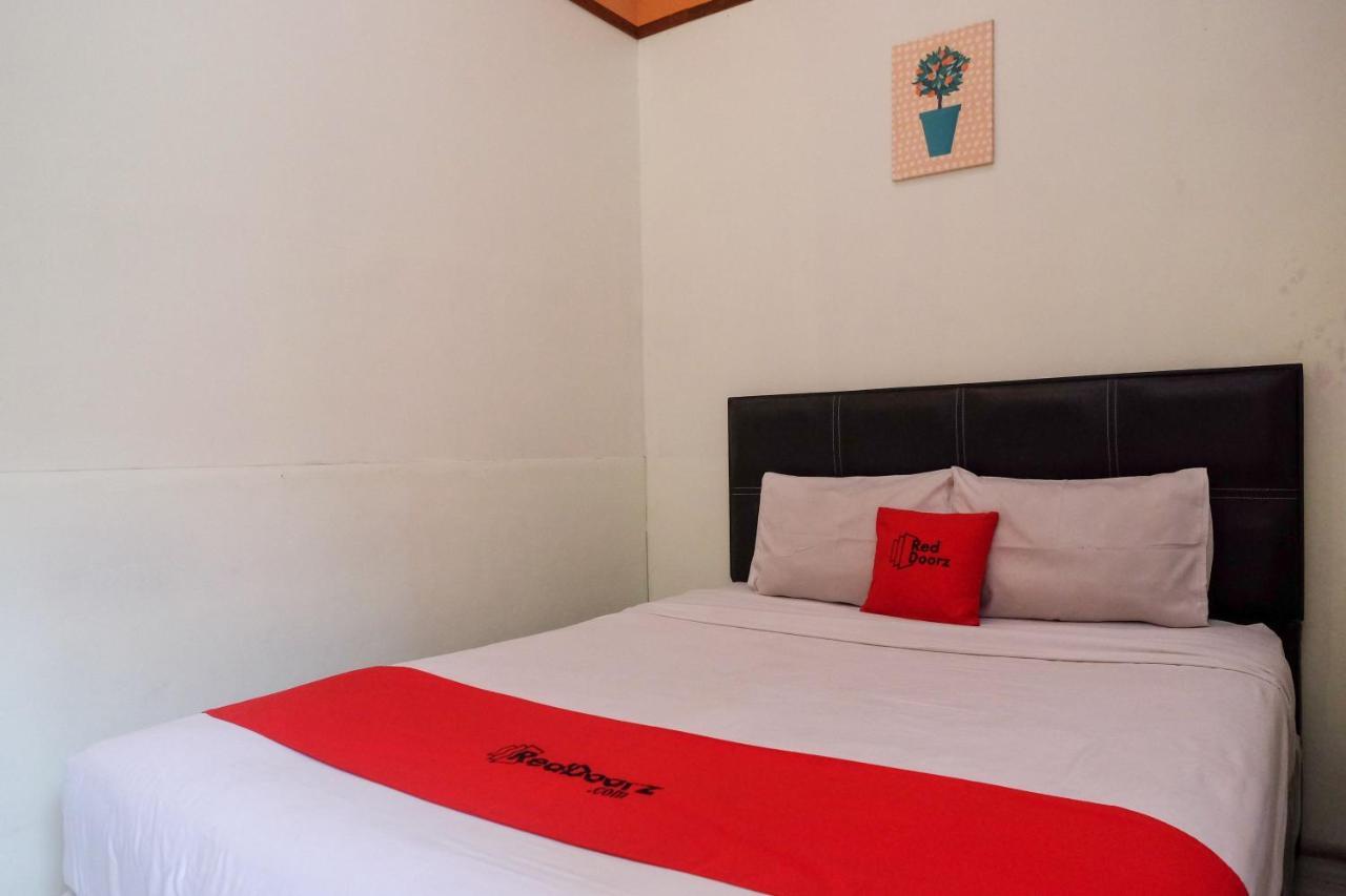 Reddoorz Near Lotte Mart Maguwoharjo Yogyakarta Ξενοδοχείο Εξωτερικό φωτογραφία